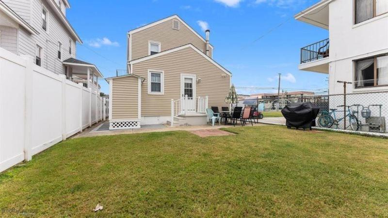 Newly Renovated 4 Bedroom Home Only 2 Blocks From The Beach! Wildwood Εξωτερικό φωτογραφία